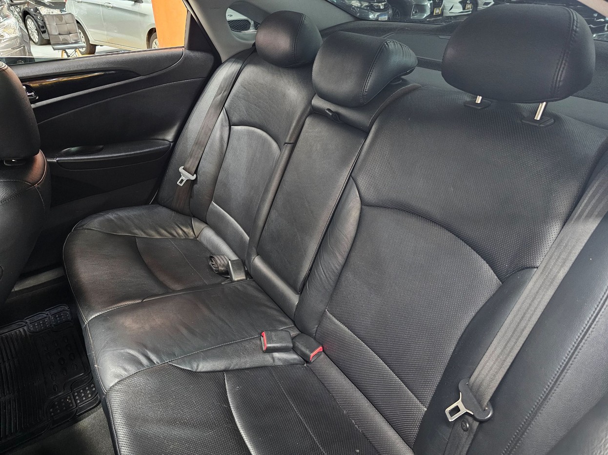 Car Image 10