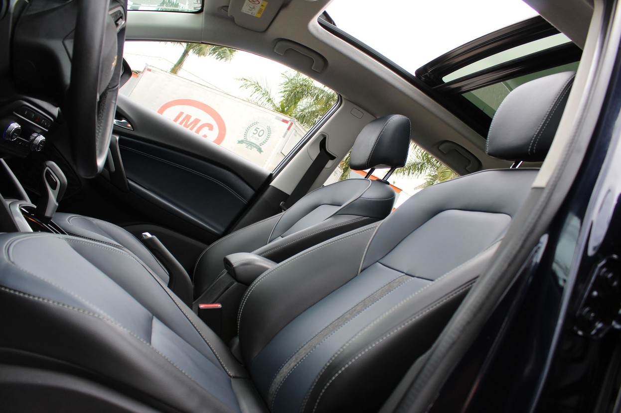 Car Image 9