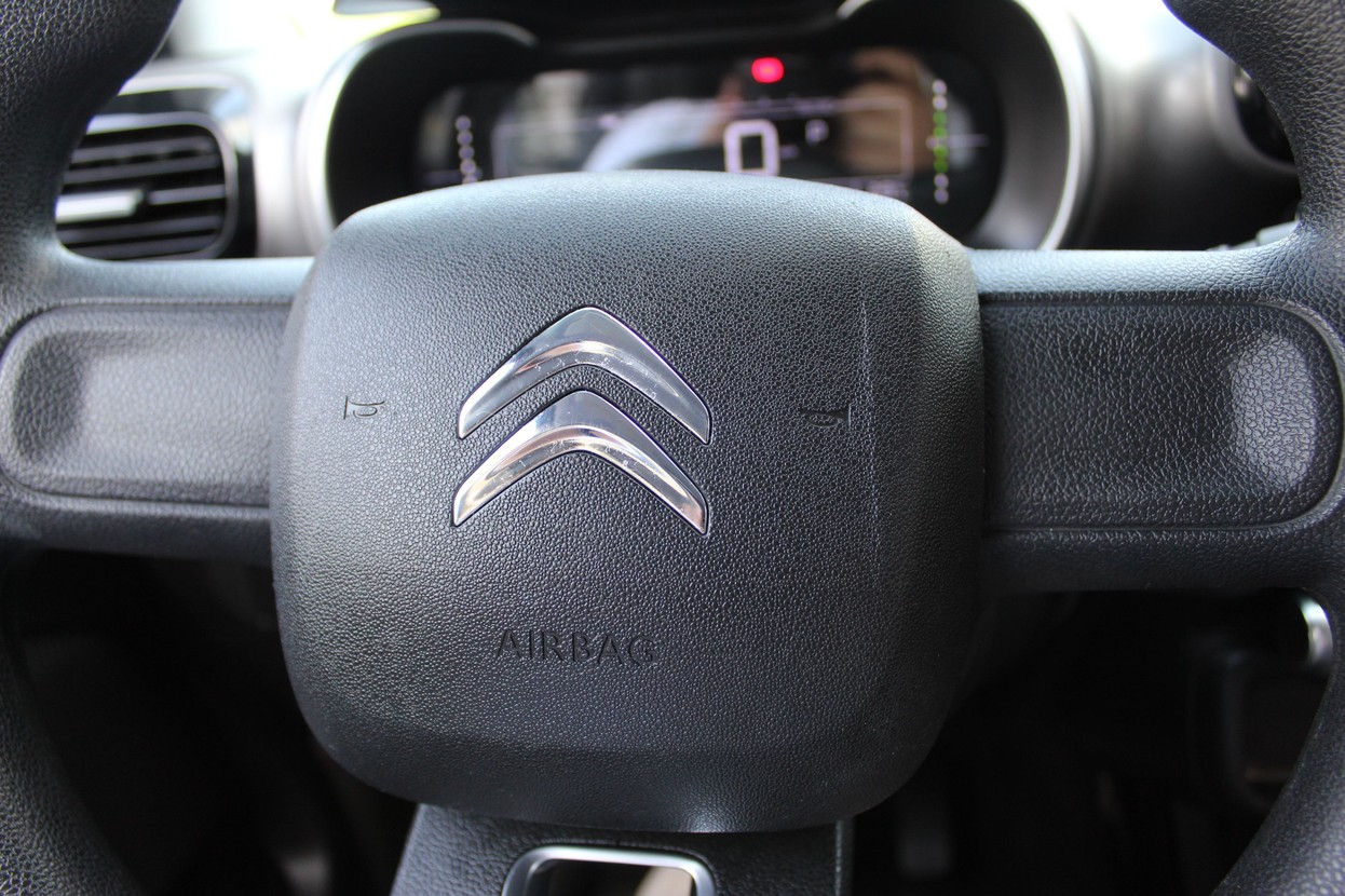 Car Image 14