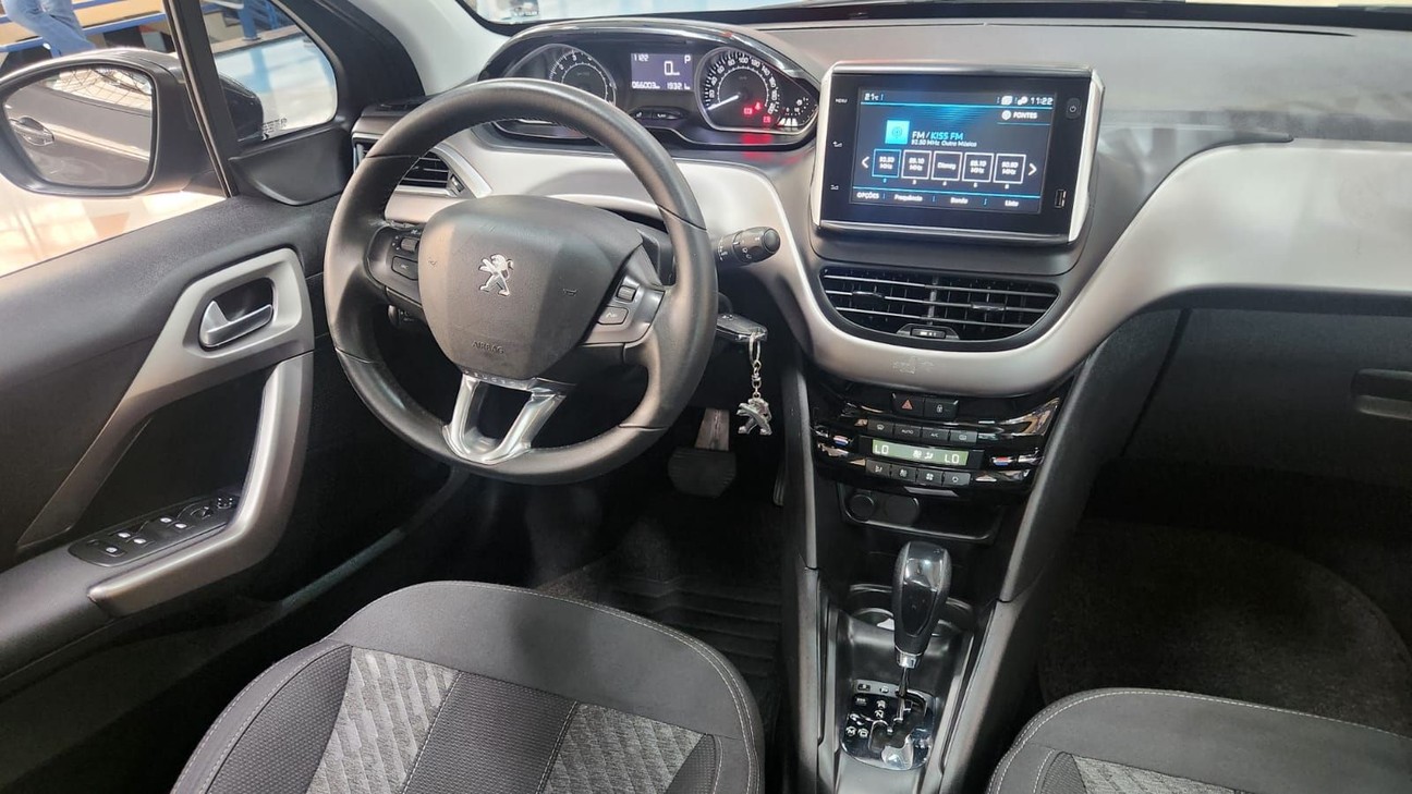 Car Image 16