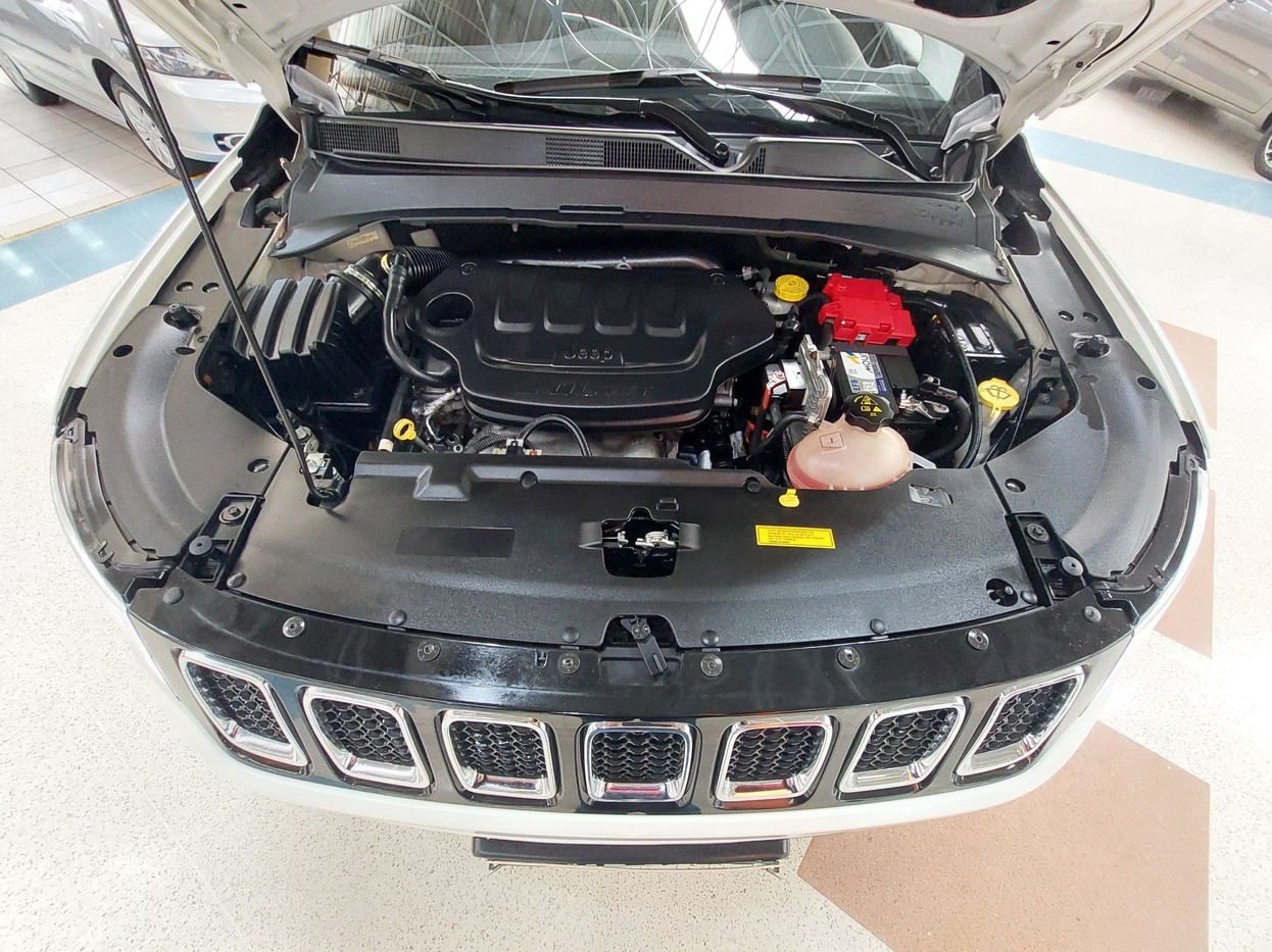Car Image 17