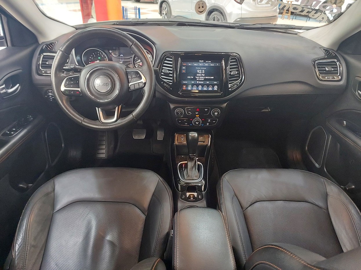Car Image 11