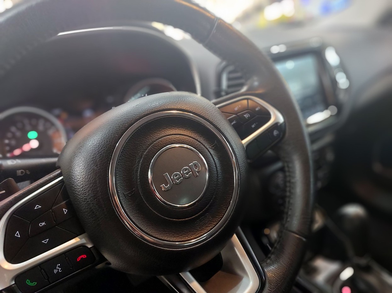 Car Image 8