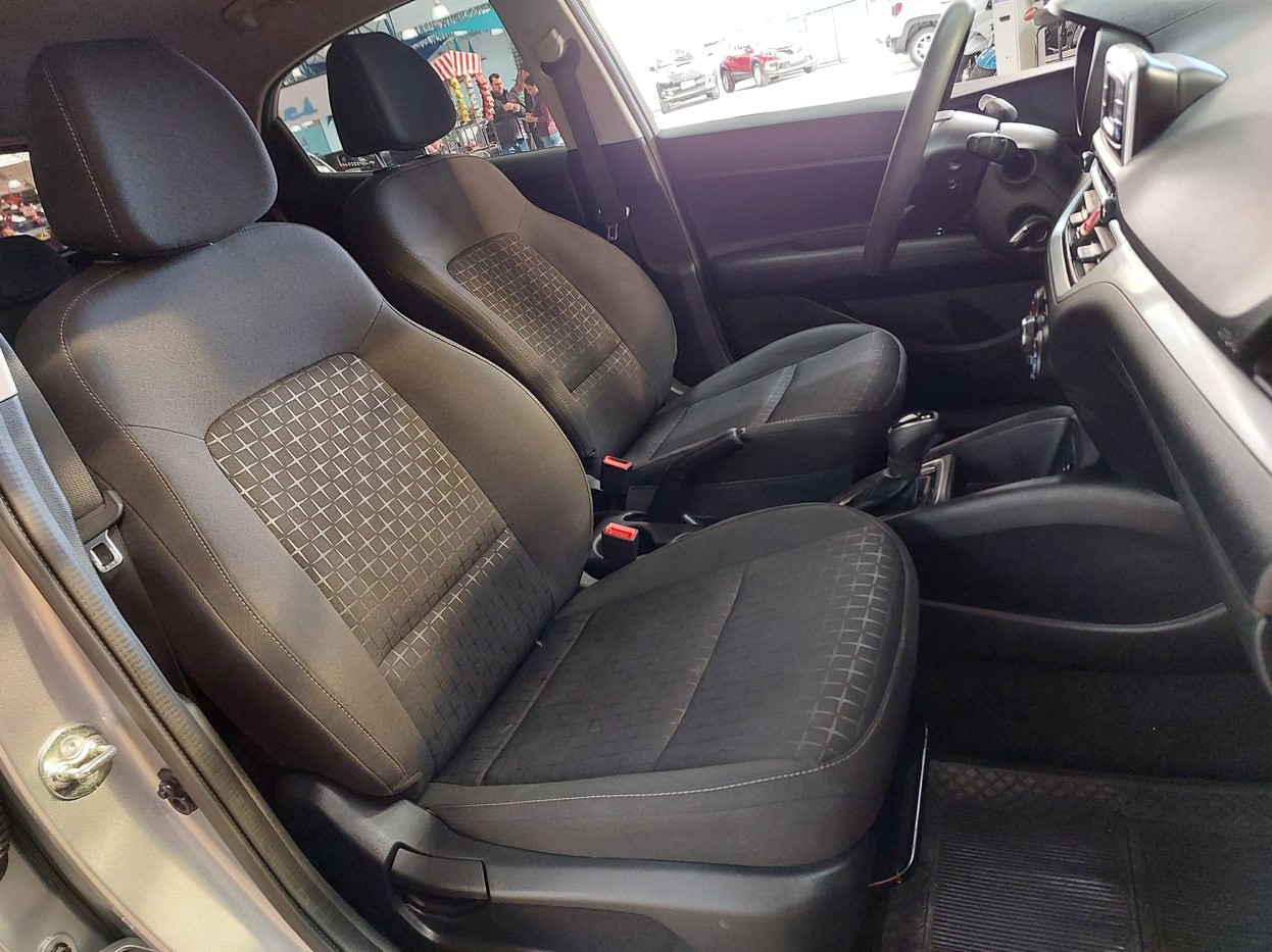 Car Image 15