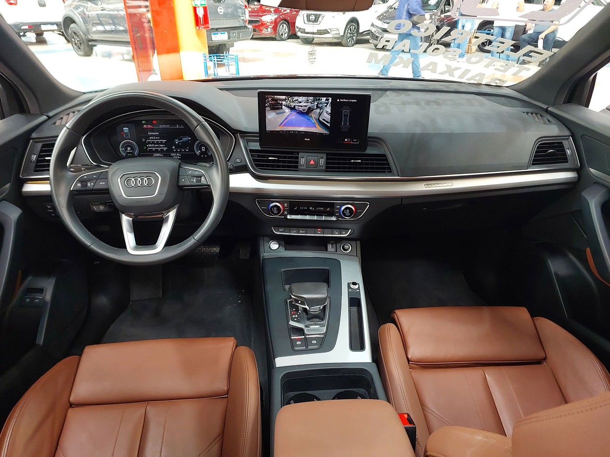 Car Image 9