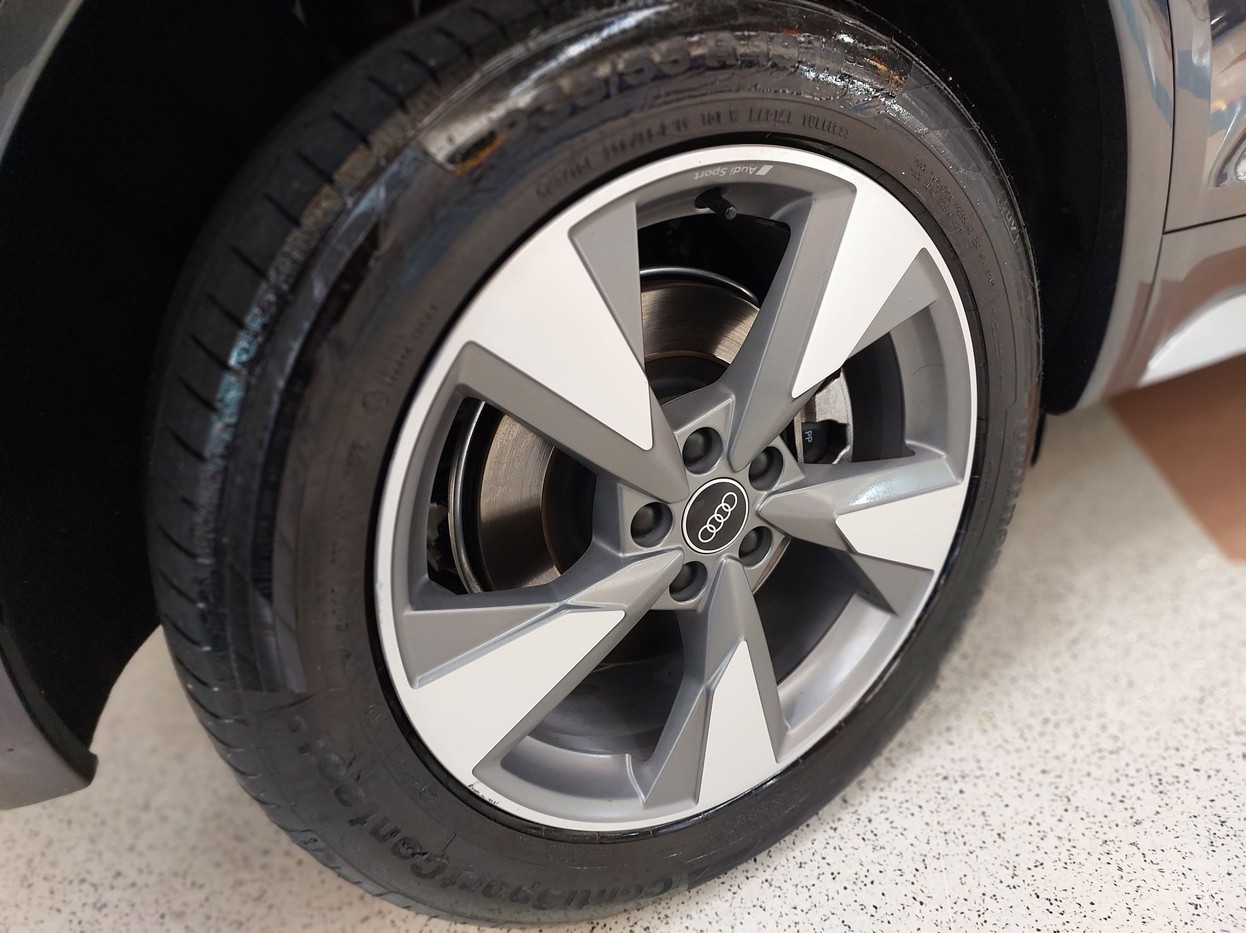 Car Image 20