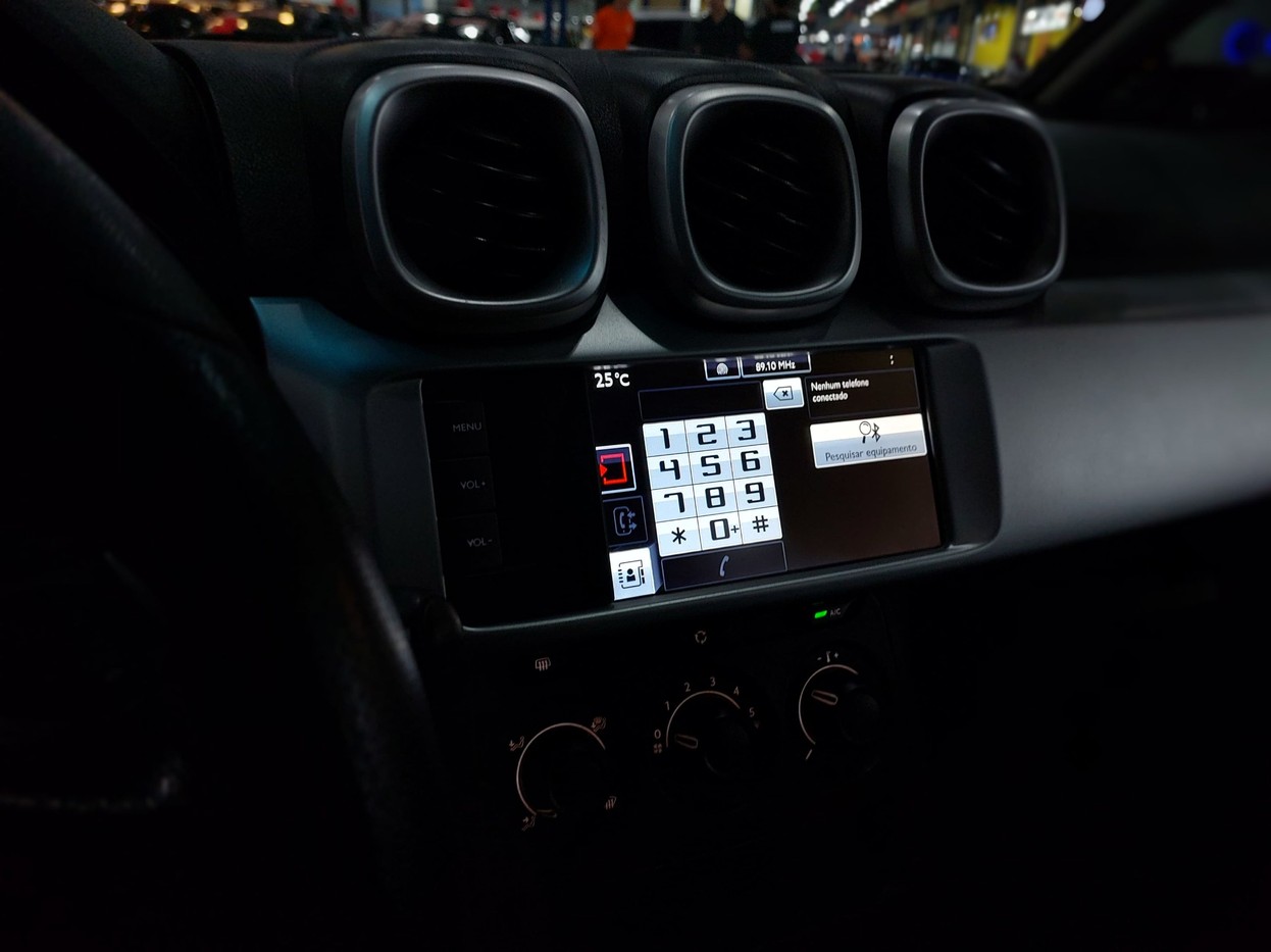 Car Image 9