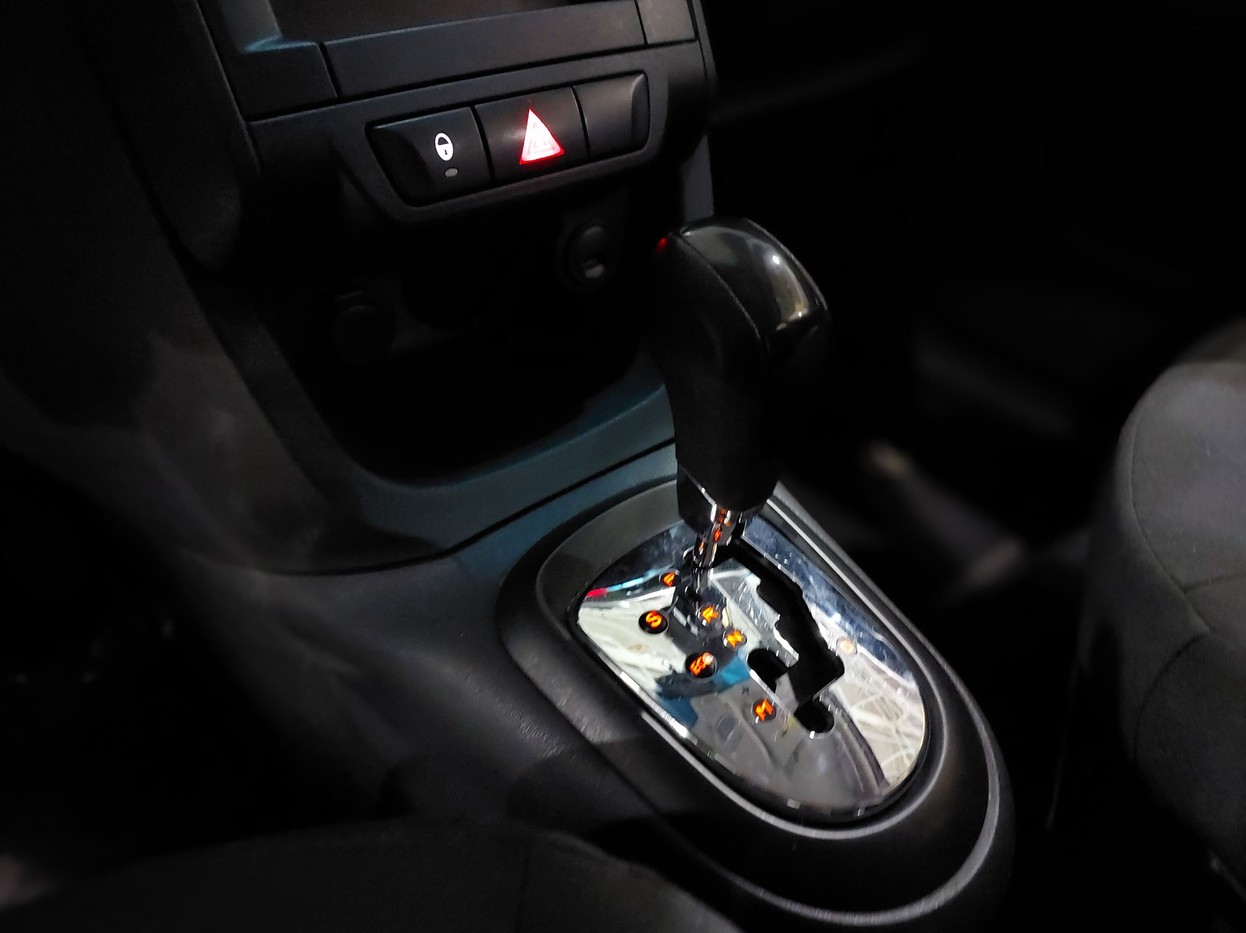 Car Image 10