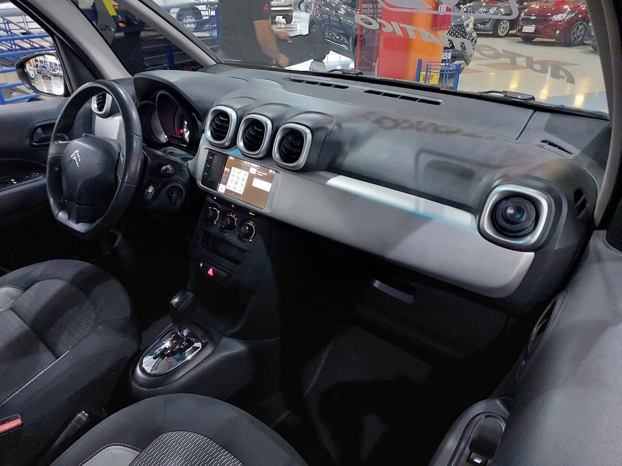 Car Image 13