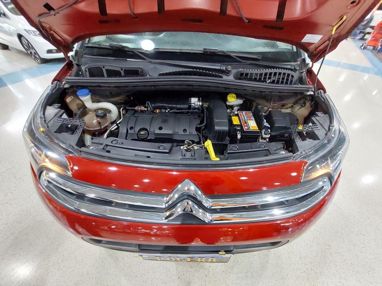 Car Image 17