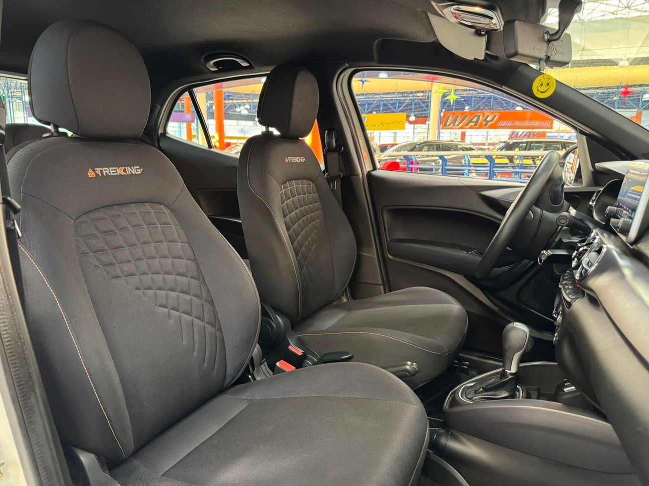Car Image 14