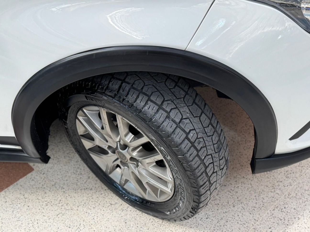 Car Image 16