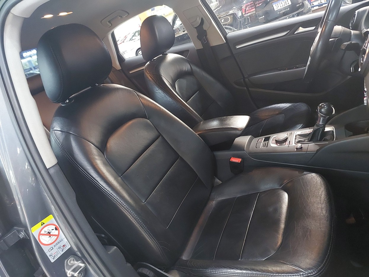 Car Image 15