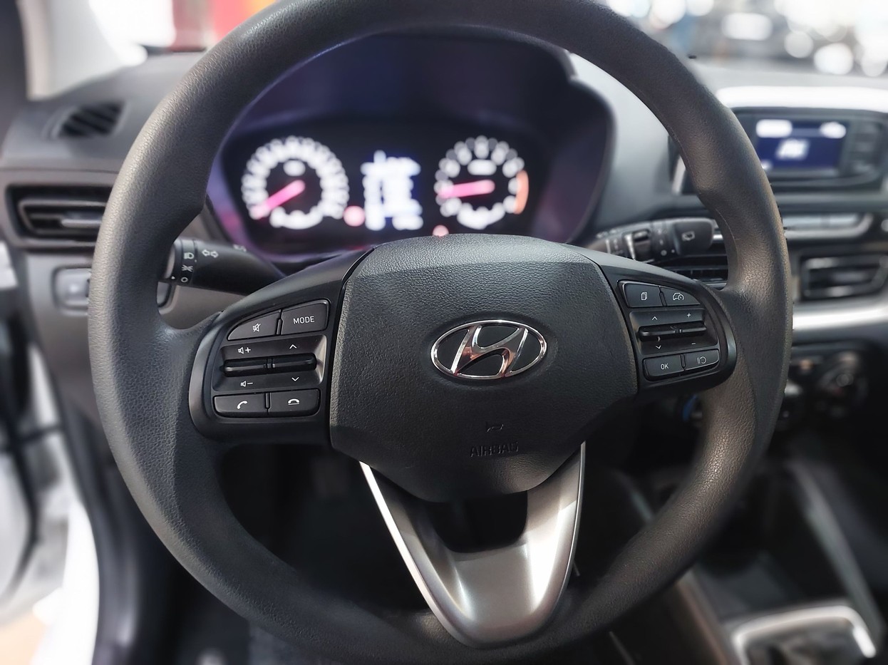 Car Image 8