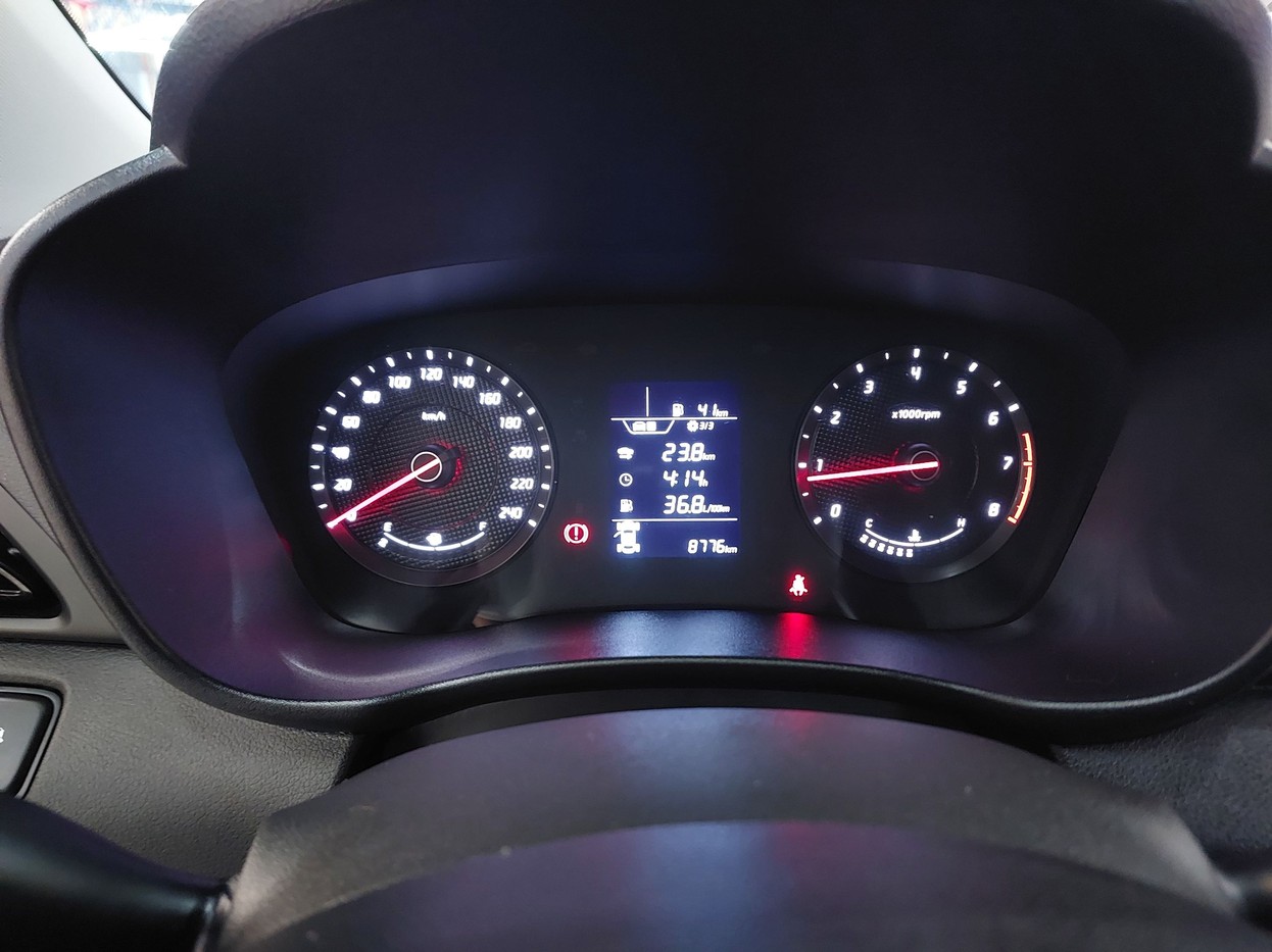 Car Image 9