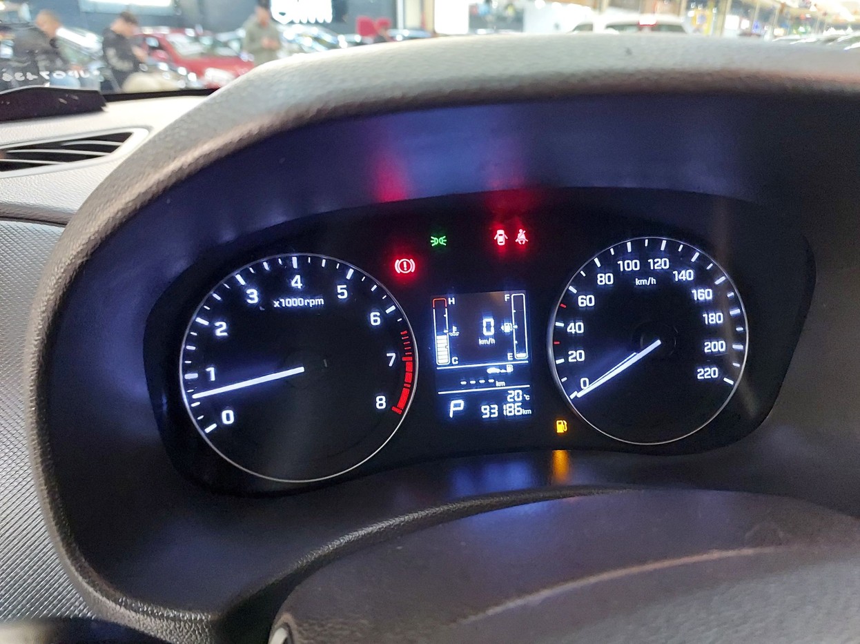 Car Image 10