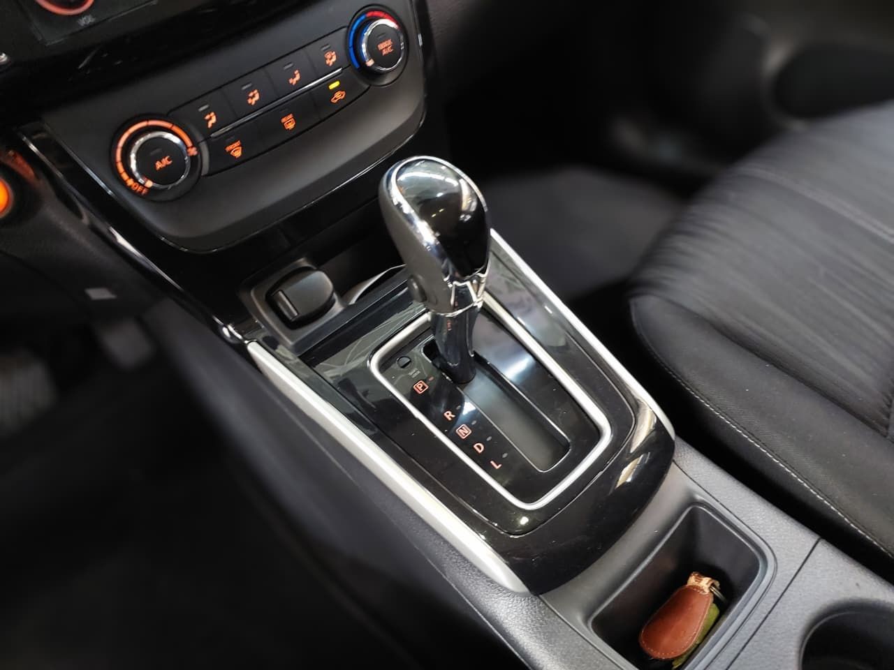 Car Image 9