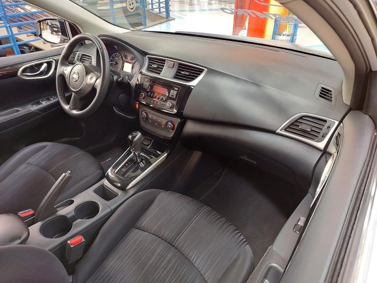 Car Image 13