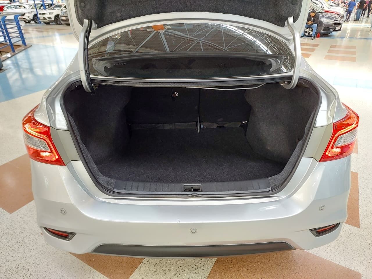 Car Image 15