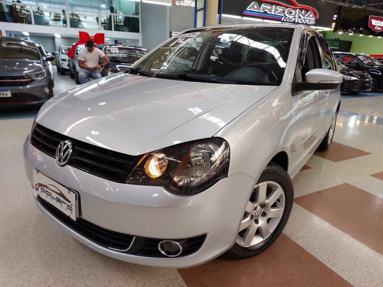VOLKSWAGEN POLO SEDAN 1.6 MI 8V 2014