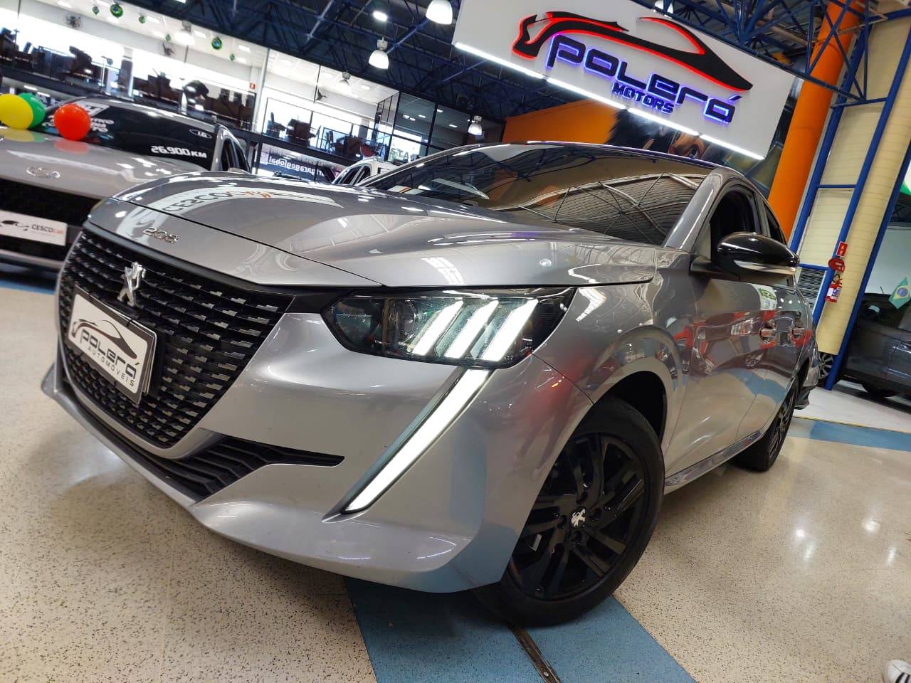 PEUGEOT 208