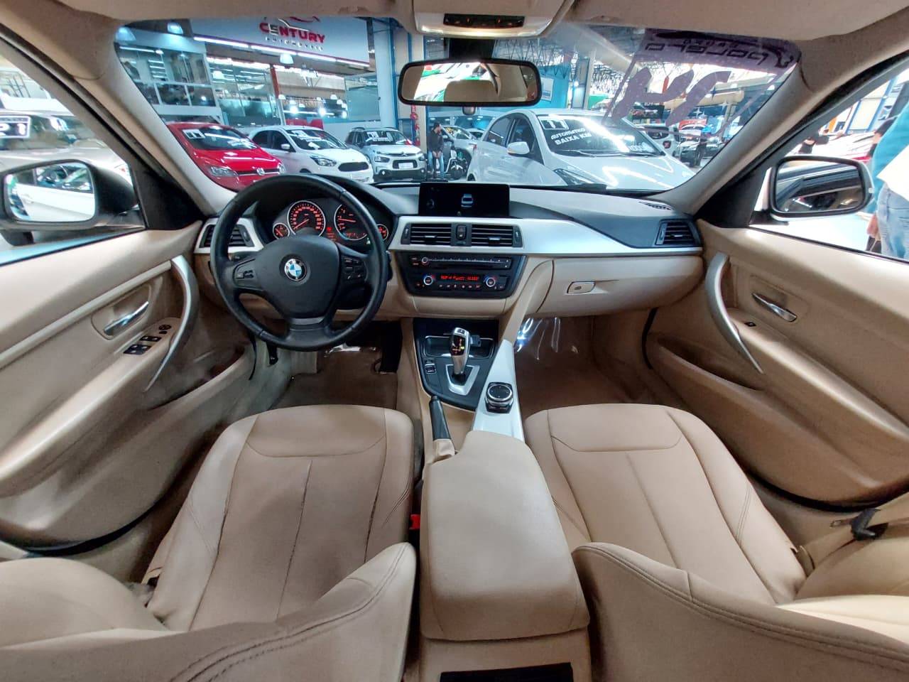 BMW 320i