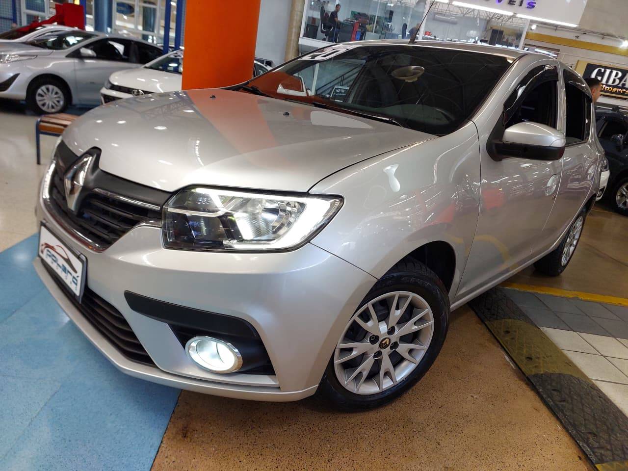 RENAULT SANDERO