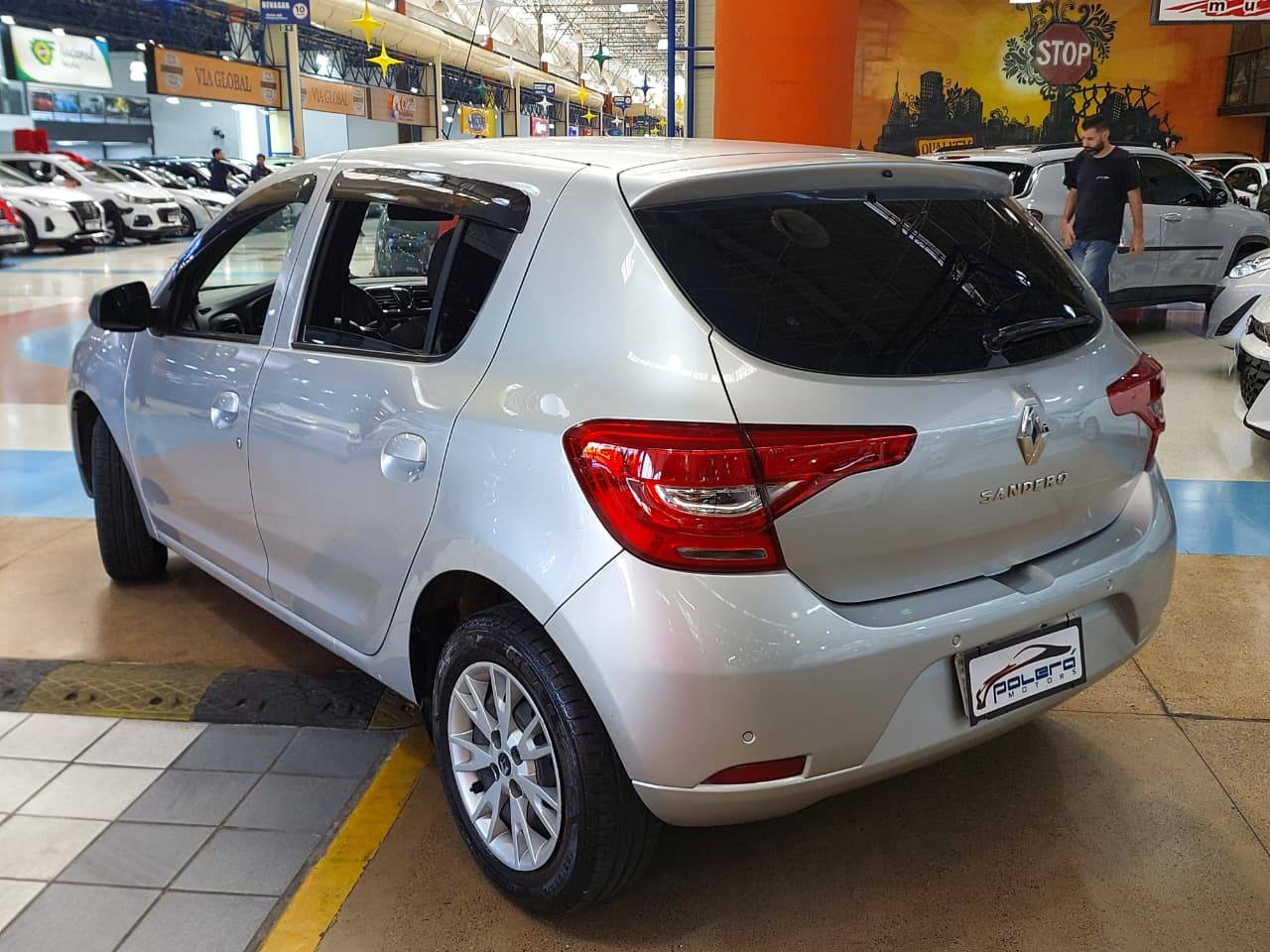 RENAULT SANDERO