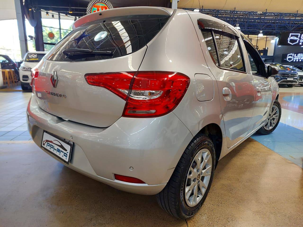 RENAULT SANDERO