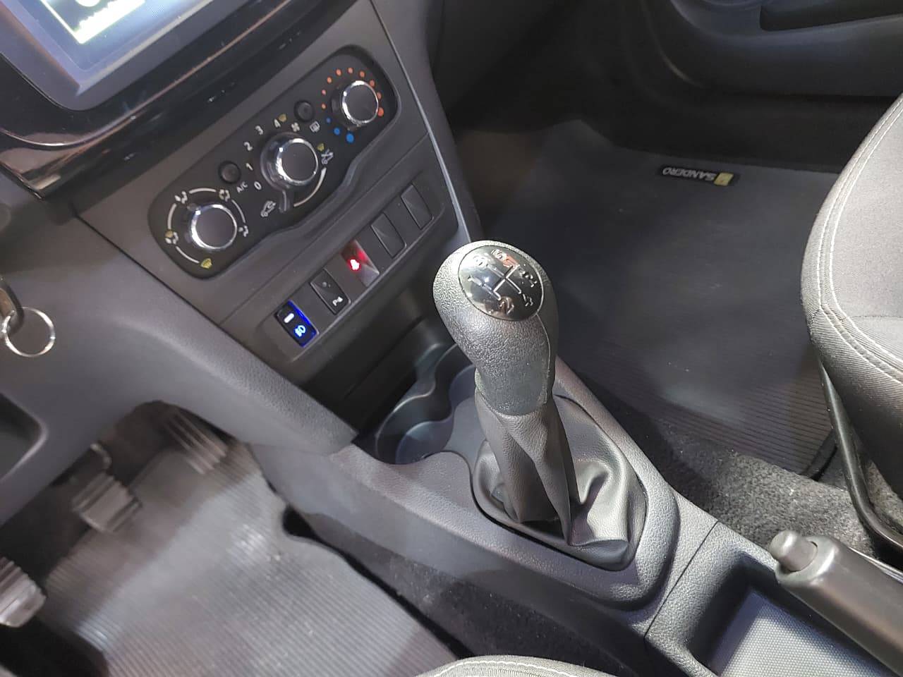 RENAULT SANDERO