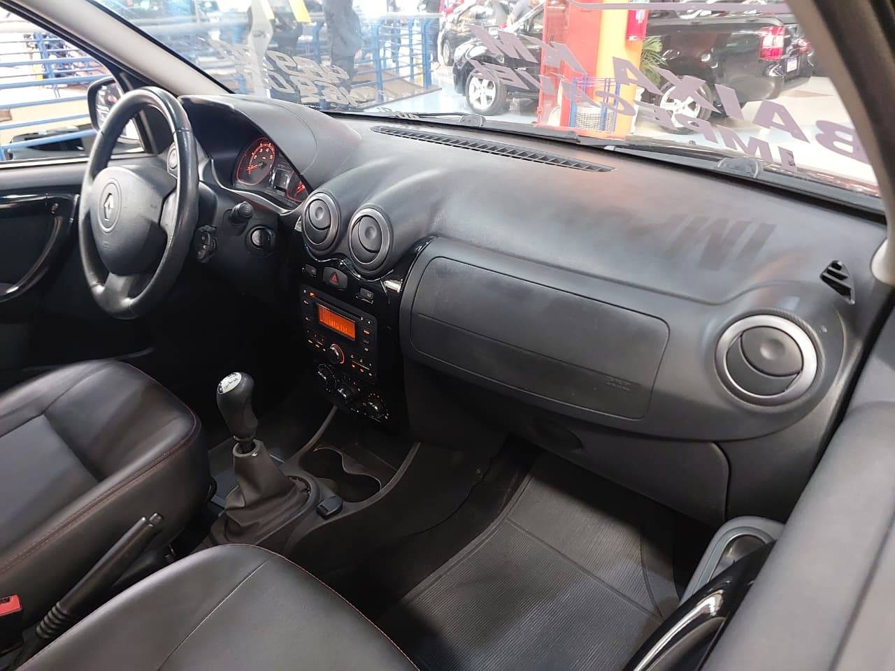 RENAULT SANDERO
