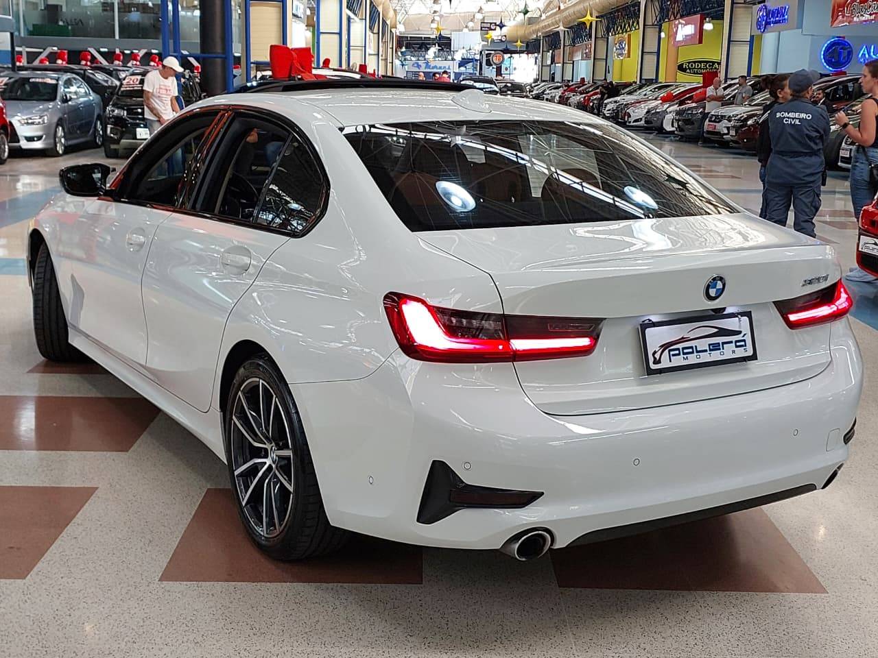 BMW 320i
