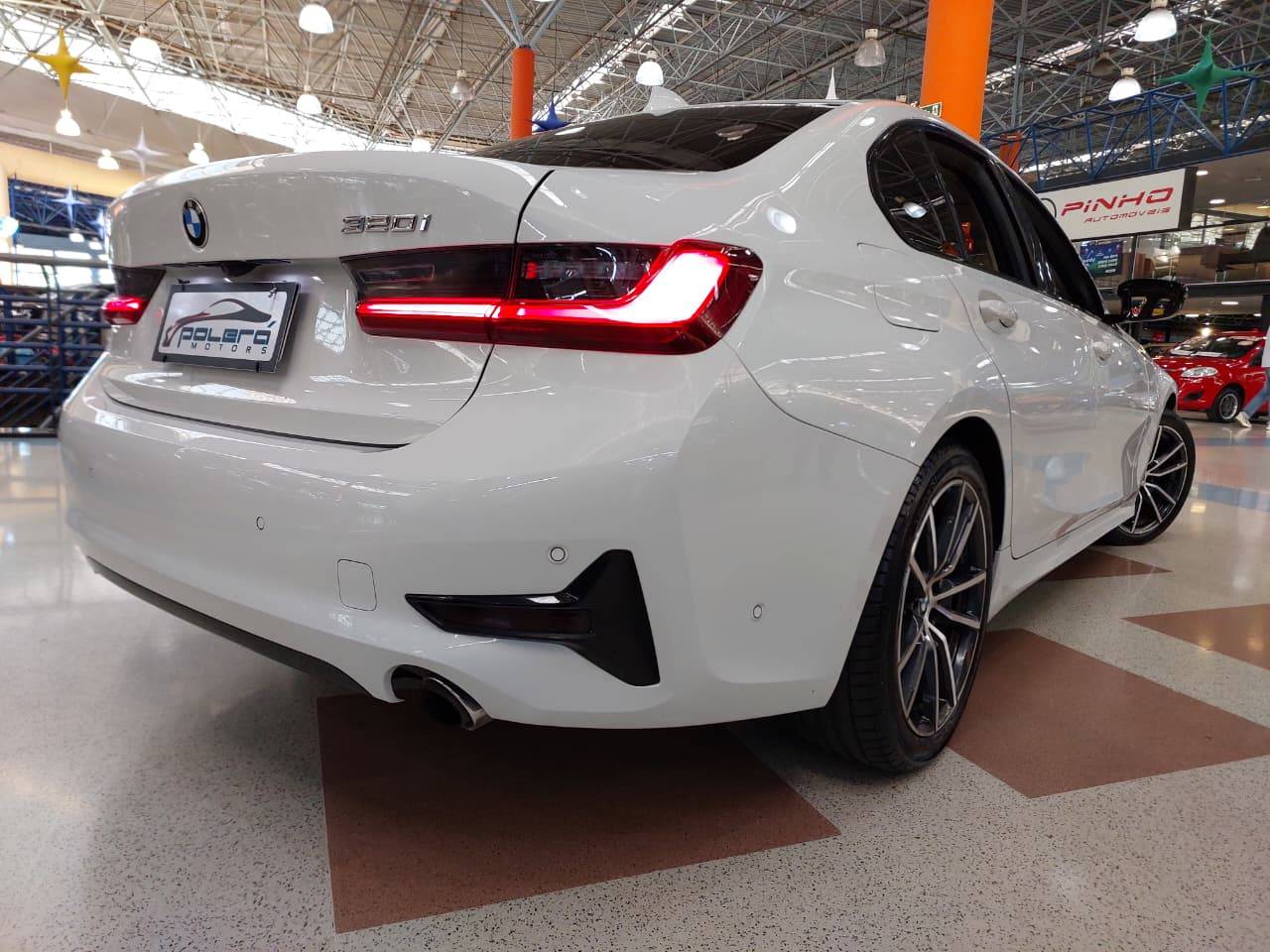 BMW 320i