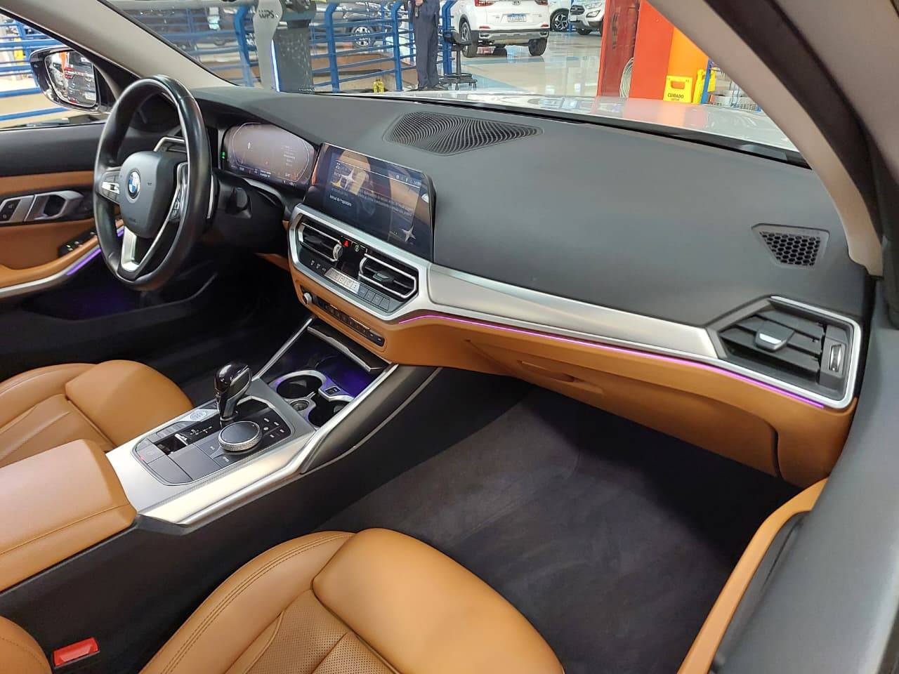 BMW 320i