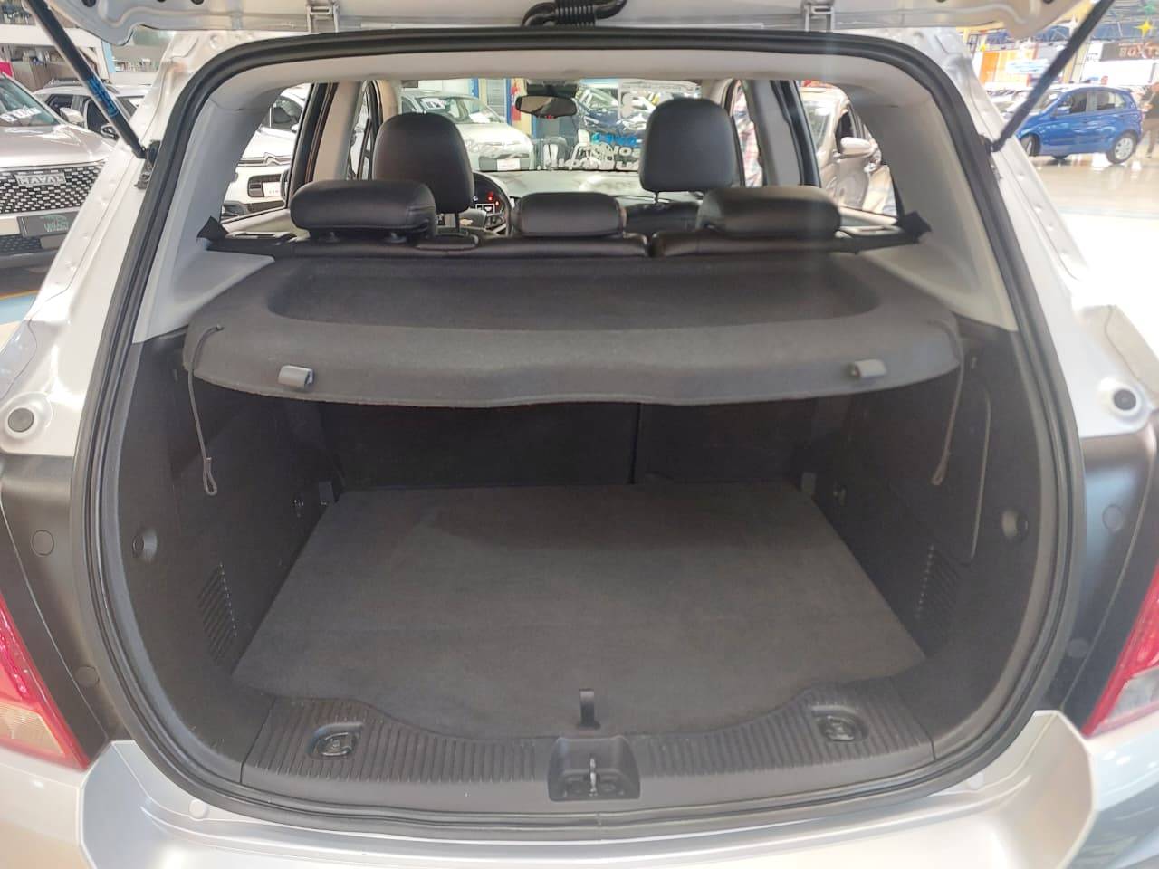 CHEVROLET TRACKER