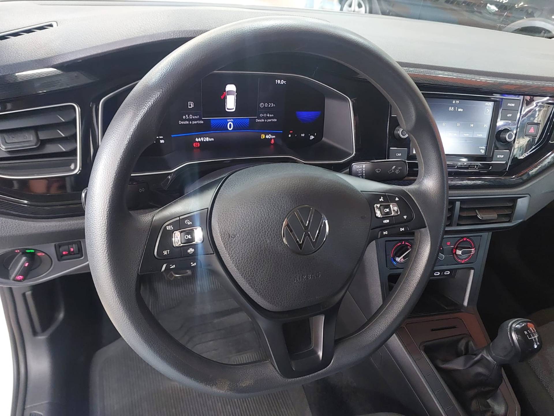 VOLKSWAGEN VIRTUS