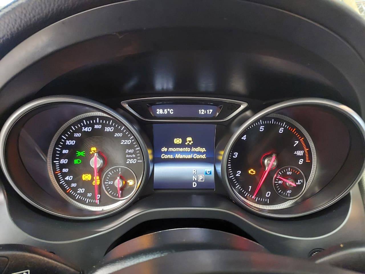 MERCEDES-BENZ CLA 200