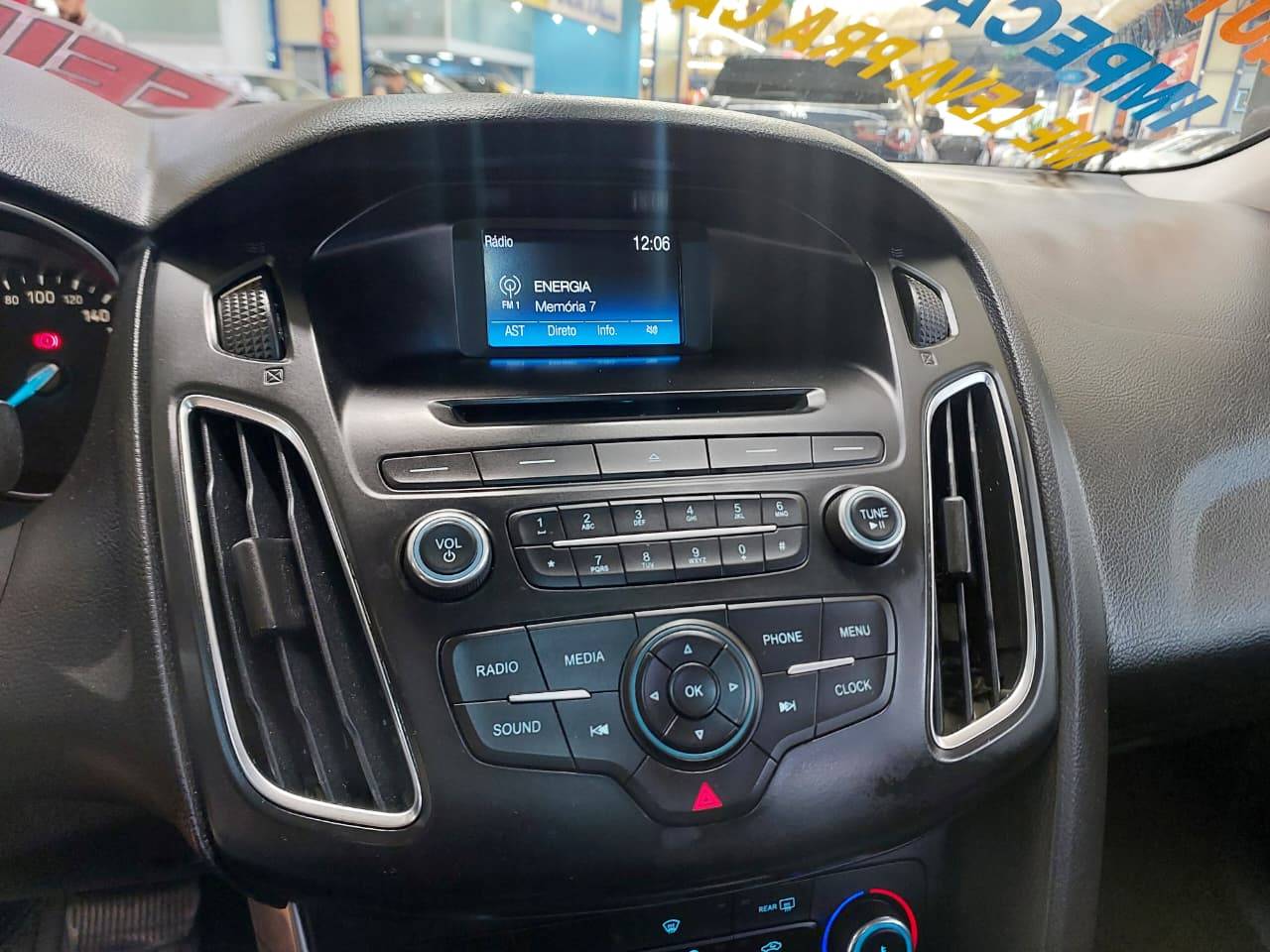 FORD FOCUS