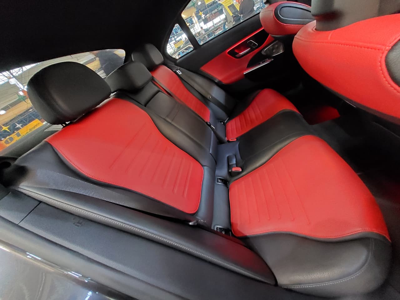 MERCEDES-BENZ C 300