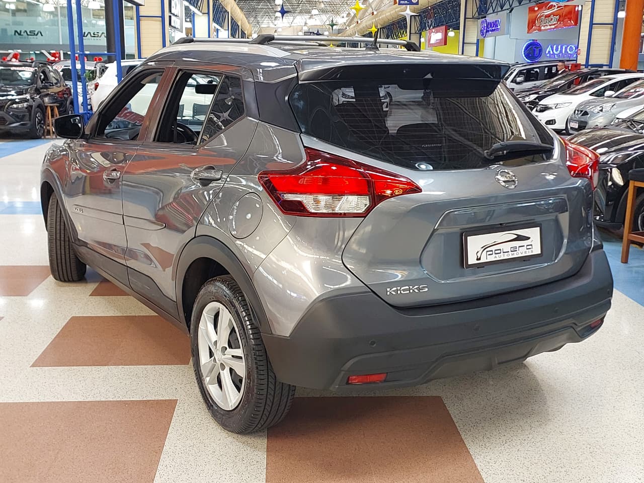 NISSAN KICKS
