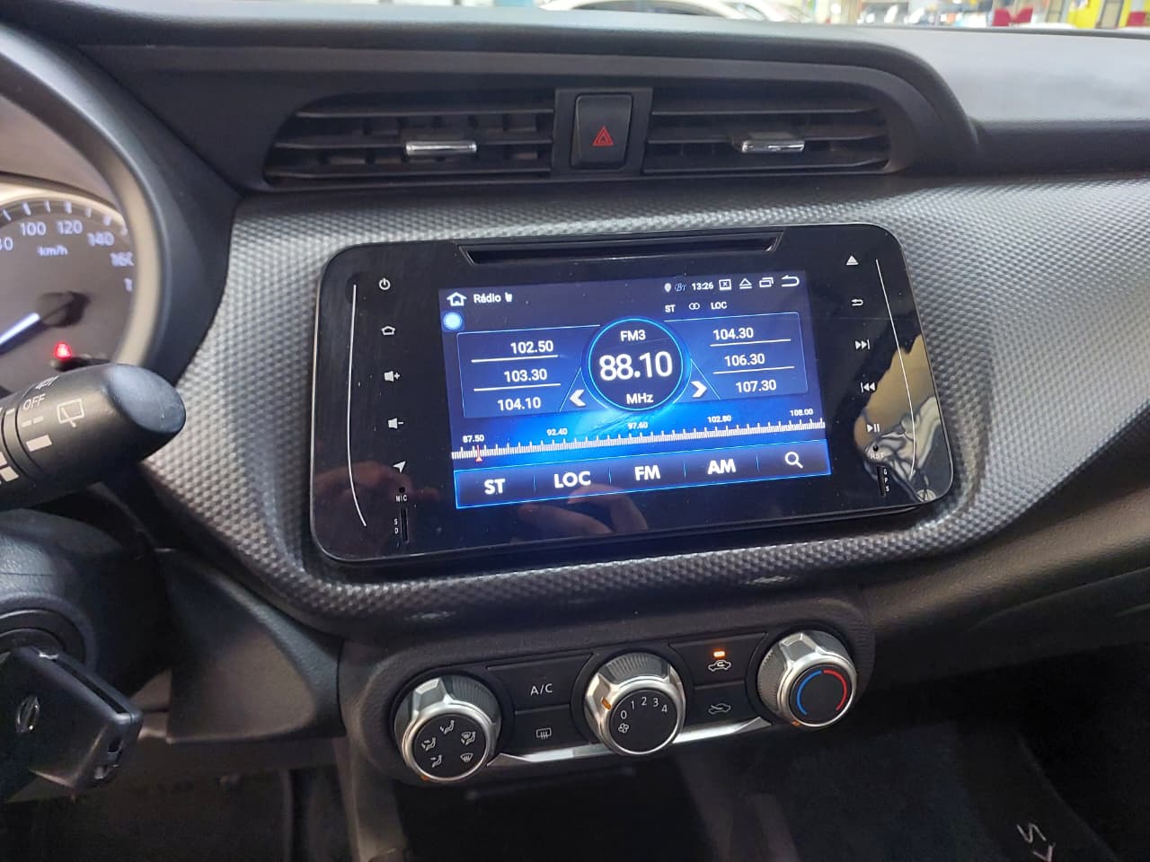 NISSAN KICKS