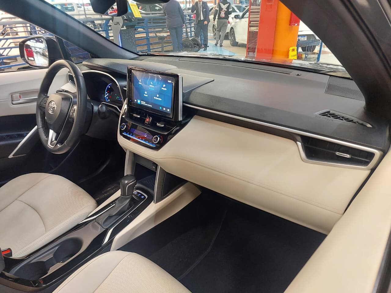 TOYOTA COROLLA CROSS