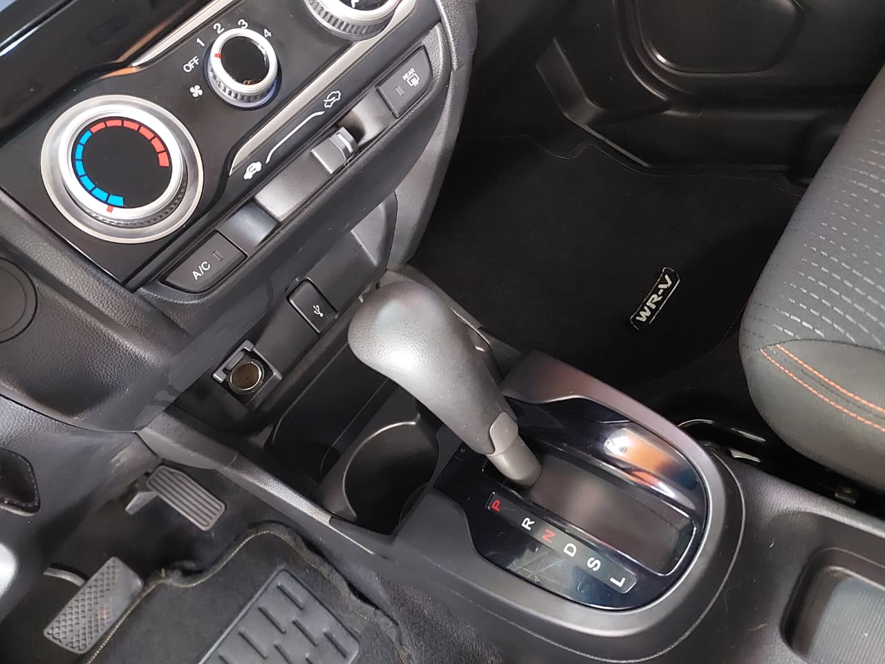 HONDA WR-V
