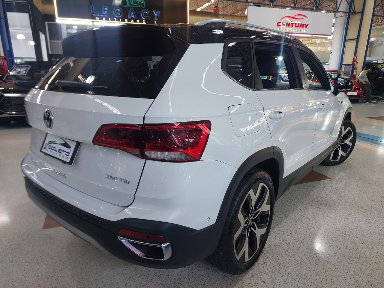 VOLKSWAGEN TAOS