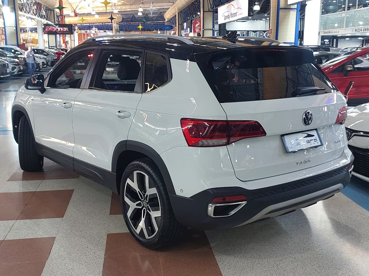 VOLKSWAGEN TAOS