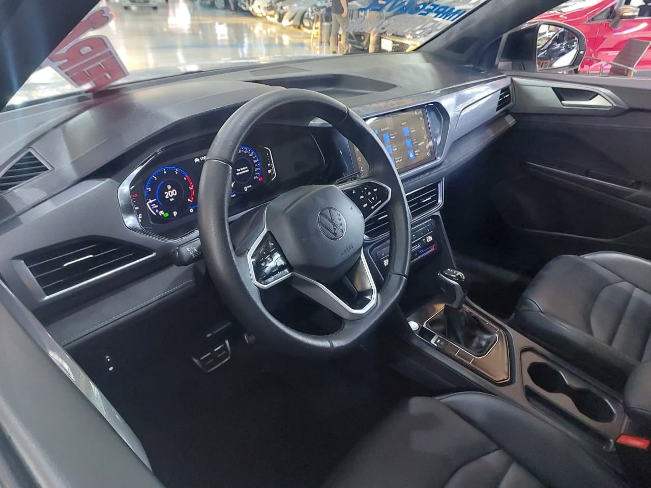 VOLKSWAGEN TAOS