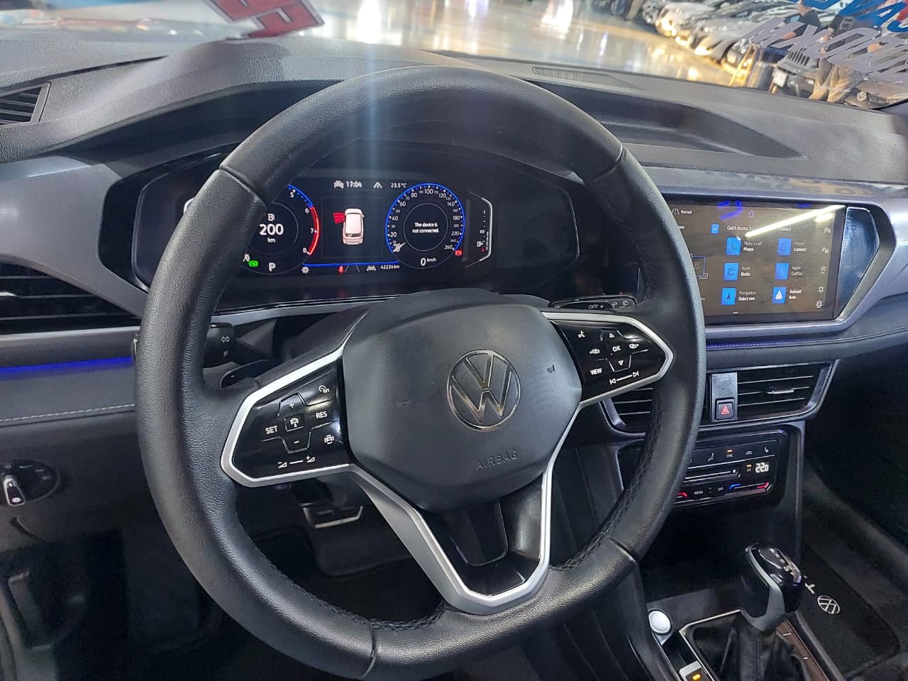 VOLKSWAGEN TAOS
