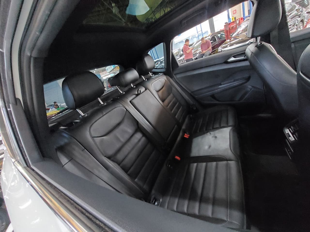 VOLKSWAGEN TAOS