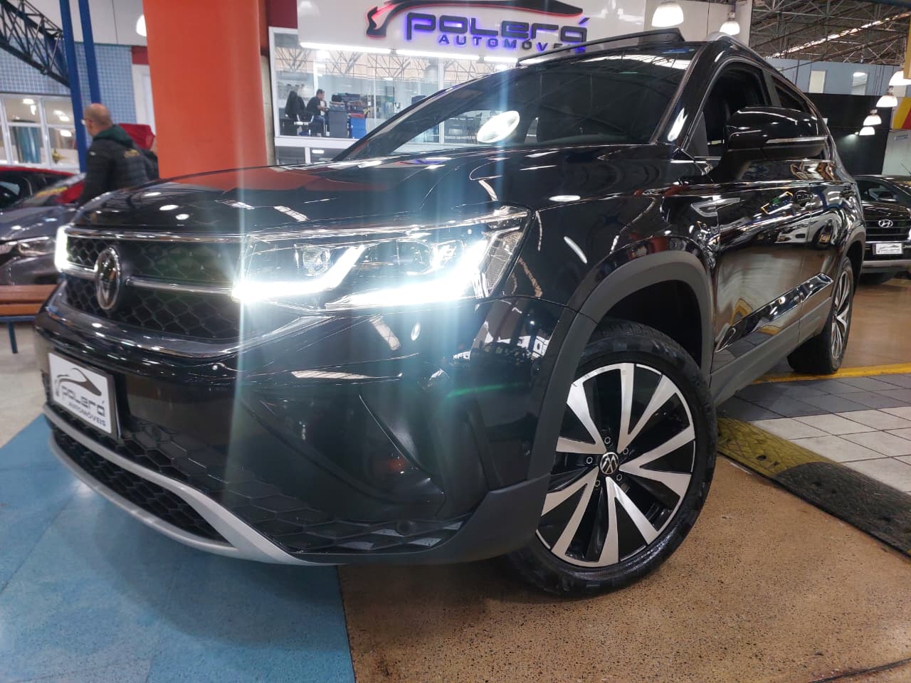 VOLKSWAGEN TAOS