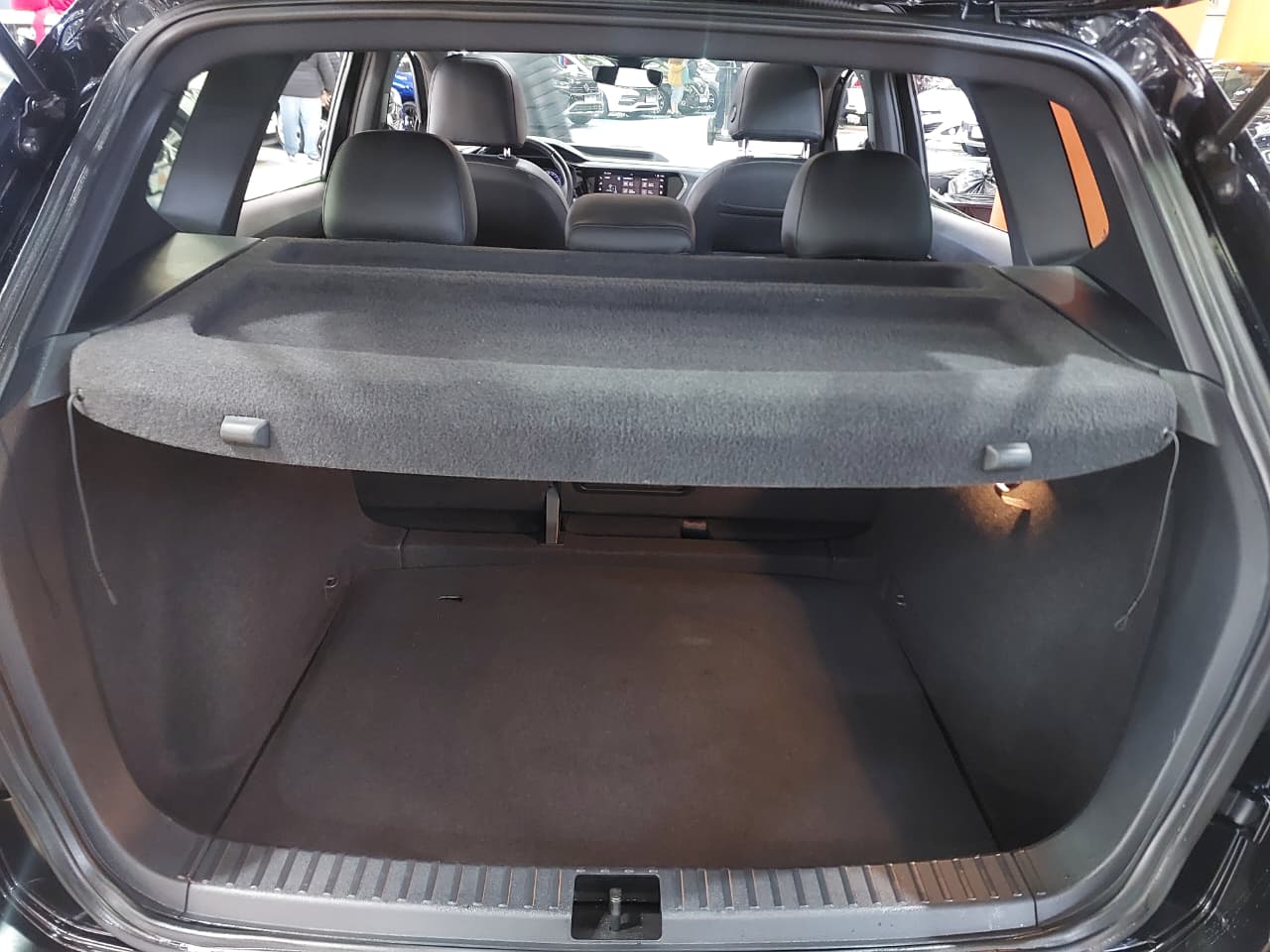 VOLKSWAGEN TAOS